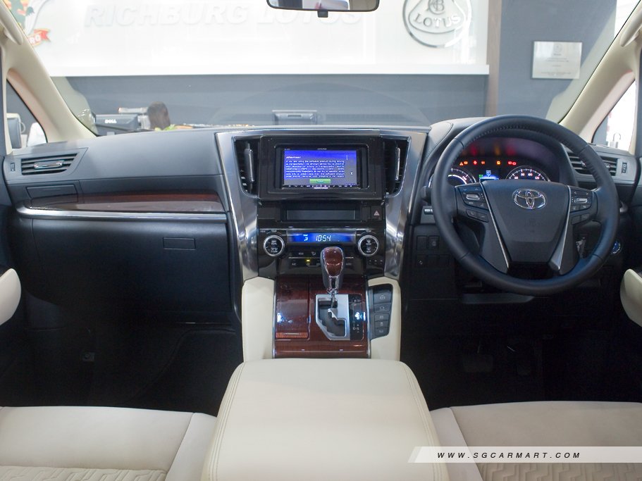 https://i.i-sgcm.com/new_cars/cars/11911/11911_g10
