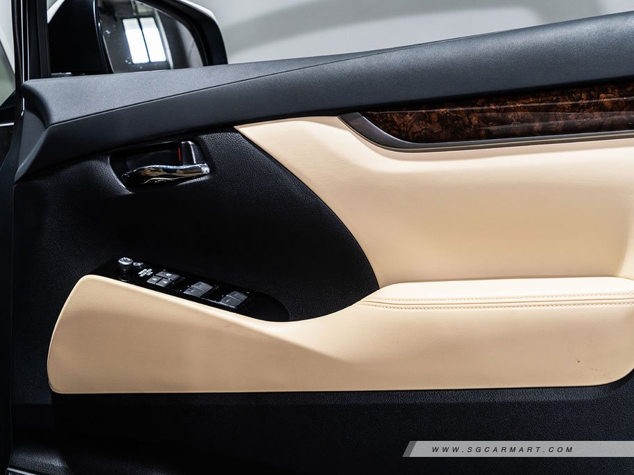 https://i.i-sgcm.com/new_cars/cars/11911/11911_g116