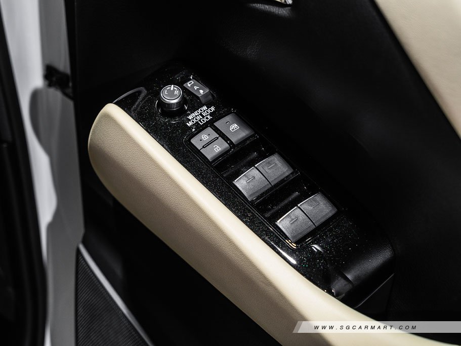 https://i.i-sgcm.com/new_cars/cars/11911/11911_g117