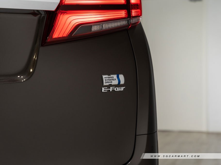 https://i.i-sgcm.com/new_cars/cars/11911/11911_g125