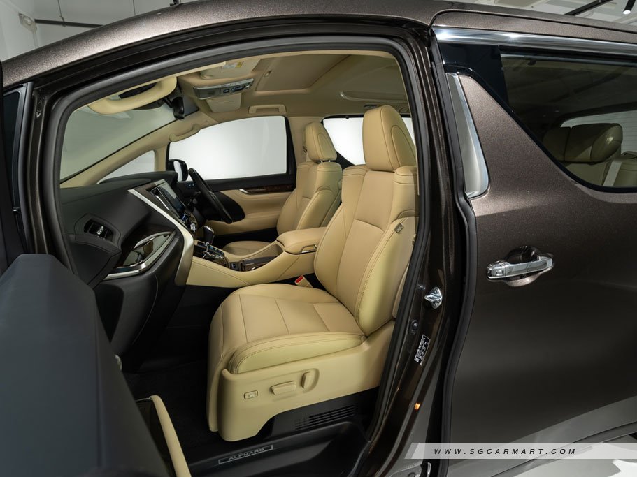 https://i.i-sgcm.com/new_cars/cars/11911/11911_g128