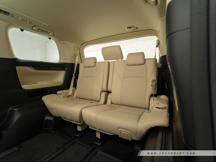 https://i.i-sgcm.com/new_cars/cars/11911/11911_g132