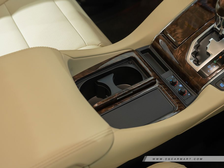 https://i.i-sgcm.com/new_cars/cars/11911/11911_g141