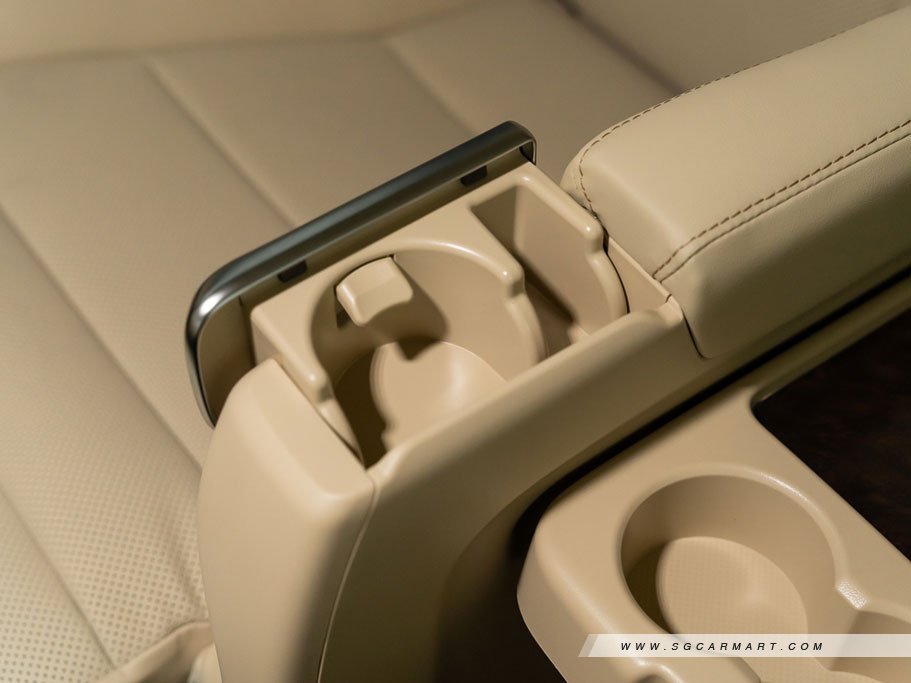 https://i.i-sgcm.com/new_cars/cars/11911/11911_g146