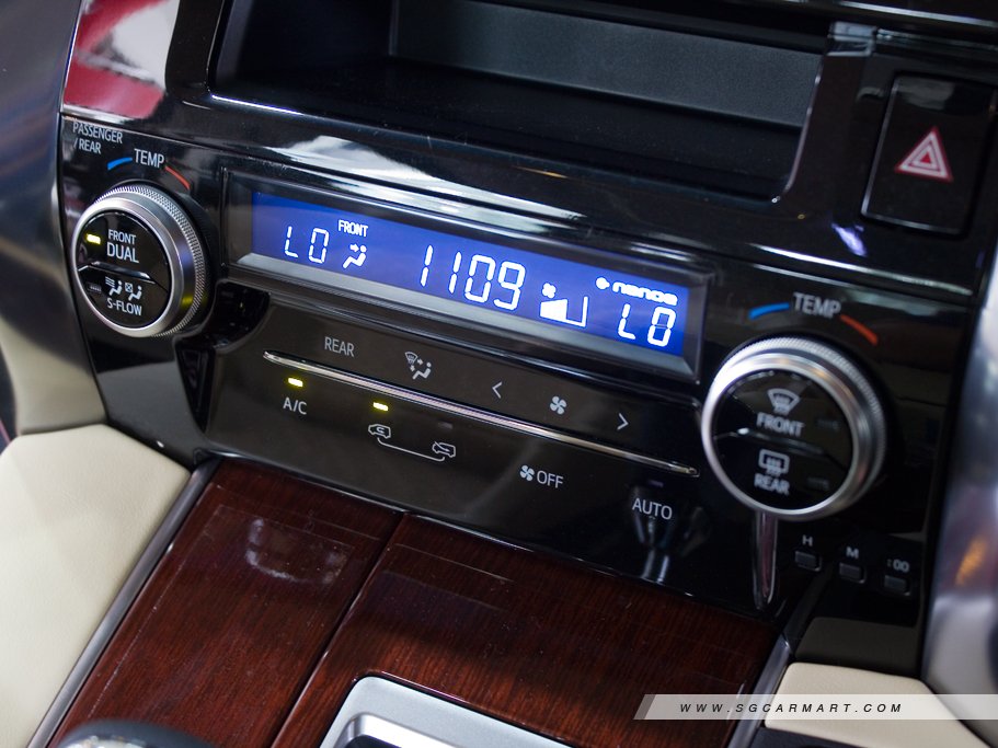 https://i.i-sgcm.com/new_cars/cars/11911/11911_g16