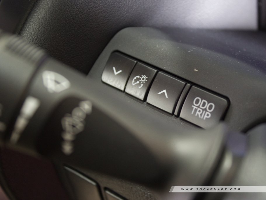 https://i.i-sgcm.com/new_cars/cars/11911/11911_g18
