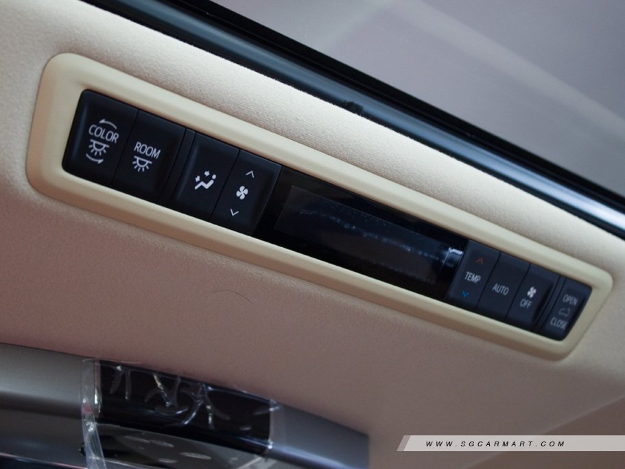 https://i.i-sgcm.com/new_cars/cars/11911/11911_g21