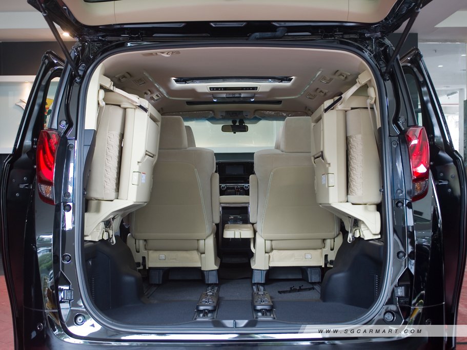 https://i.i-sgcm.com/new_cars/cars/11911/11911_g25