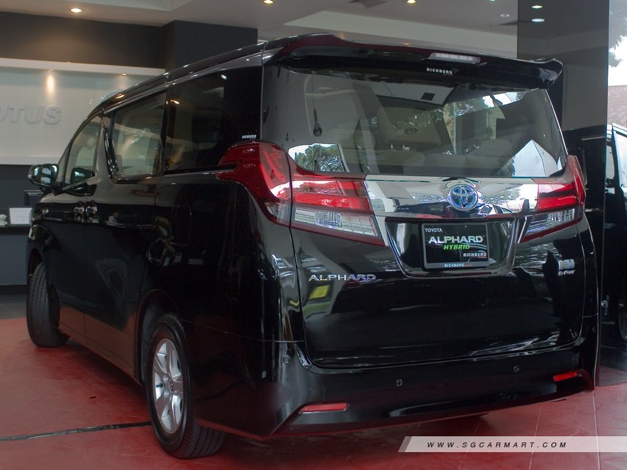 https://i.i-sgcm.com/new_cars/cars/11911/11911_g2