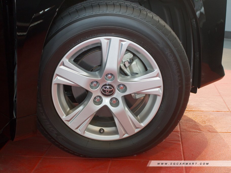 https://i.i-sgcm.com/new_cars/cars/11911/11911_g4