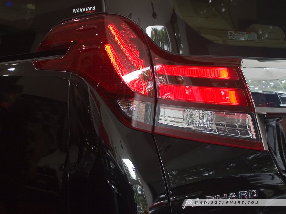 https://i.i-sgcm.com/new_cars/cars/11911/11911_g5