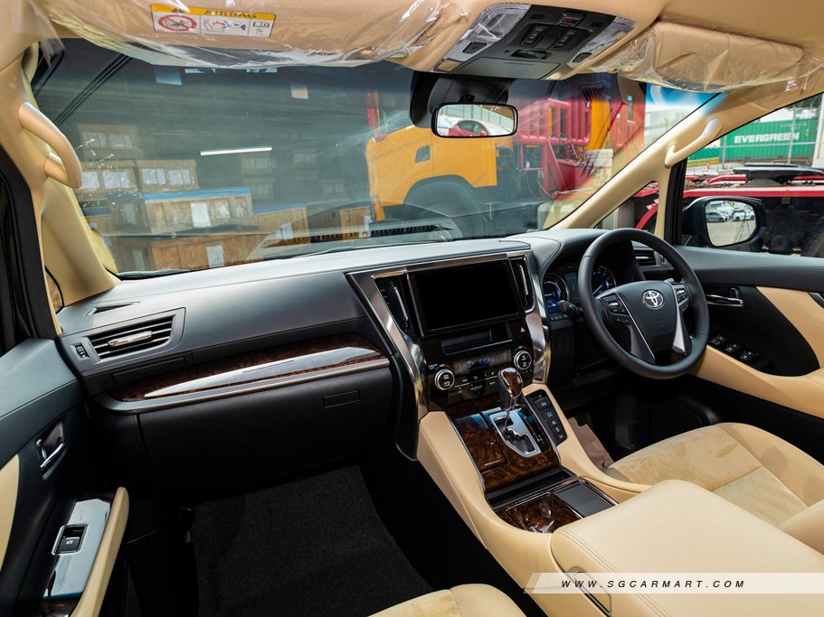 Toyota Alphard Hybrid 2020 2.5 X 7-Seater 71