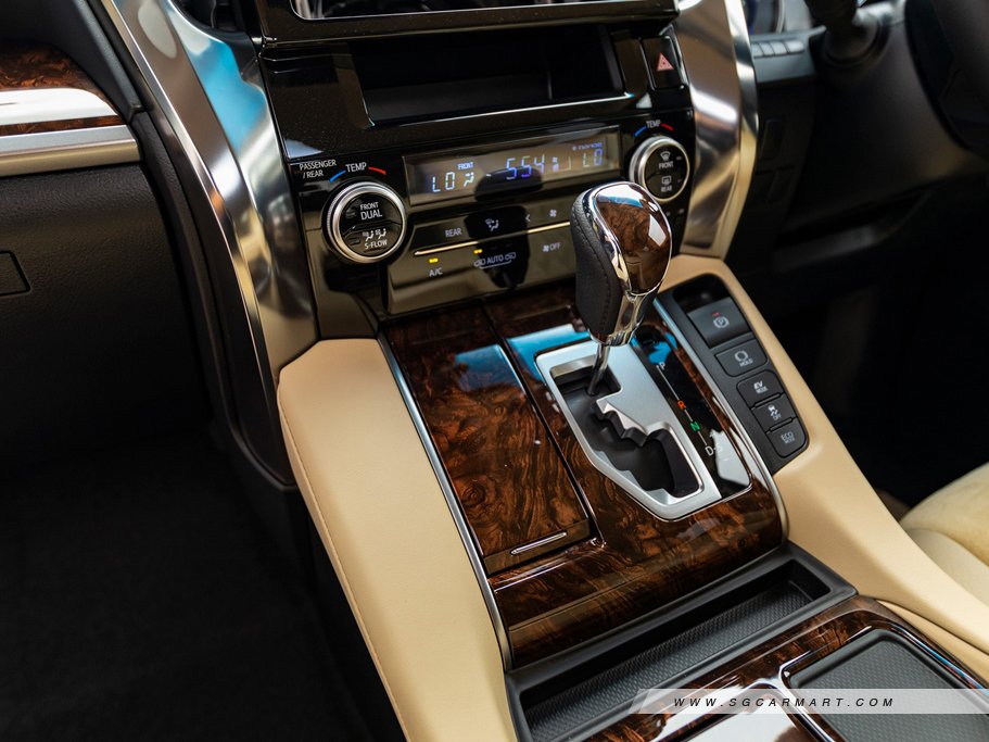 Toyota Alphard Hybrid 2020 2.5 X 7-Seater 72