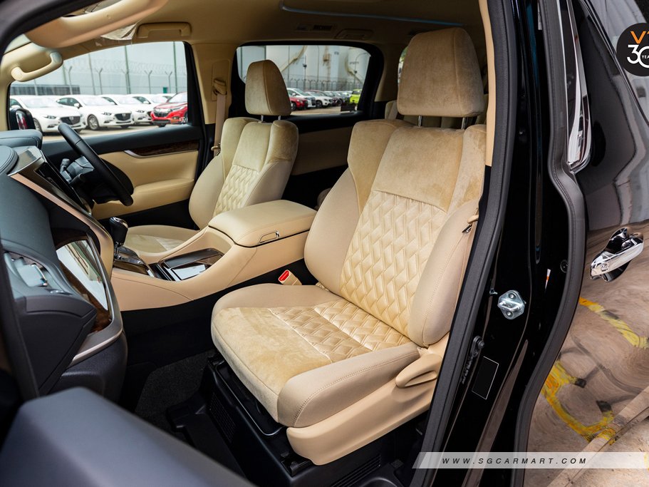 Toyota Alphard Hybrid 2020 2.5 X 7-Seater 74