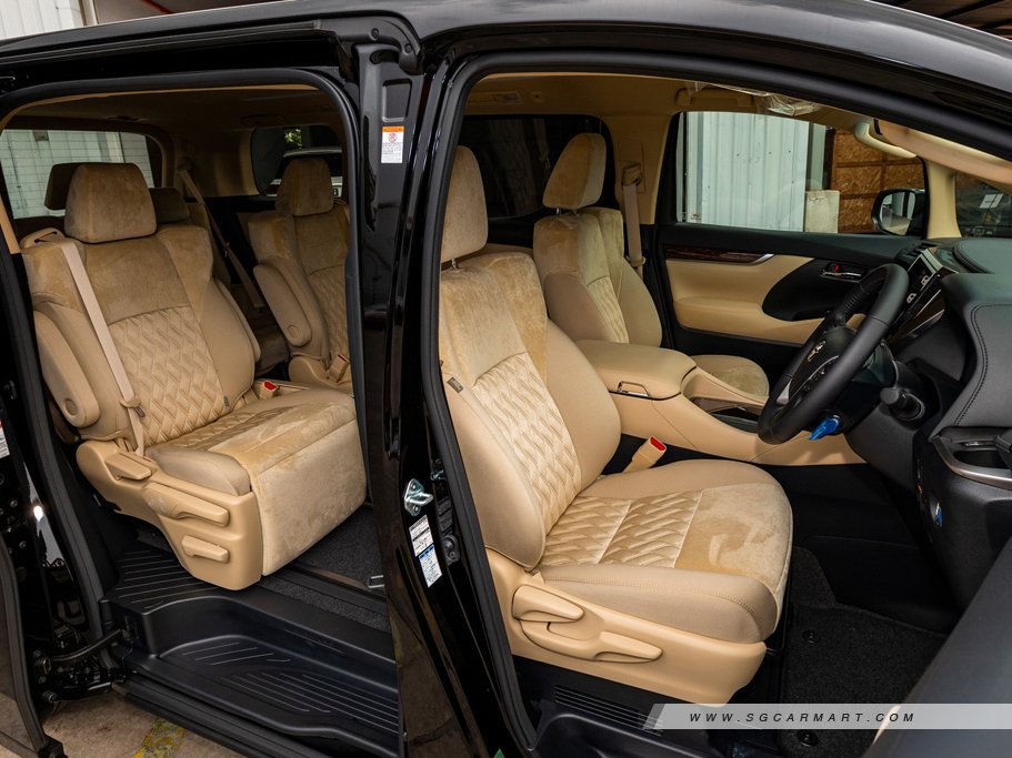 Toyota Alphard Hybrid 2020 2.5 X 7-Seater 77