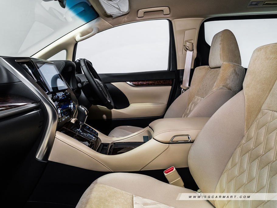 https://i.i-sgcm.com/new_cars/cars/11911/11911_g98