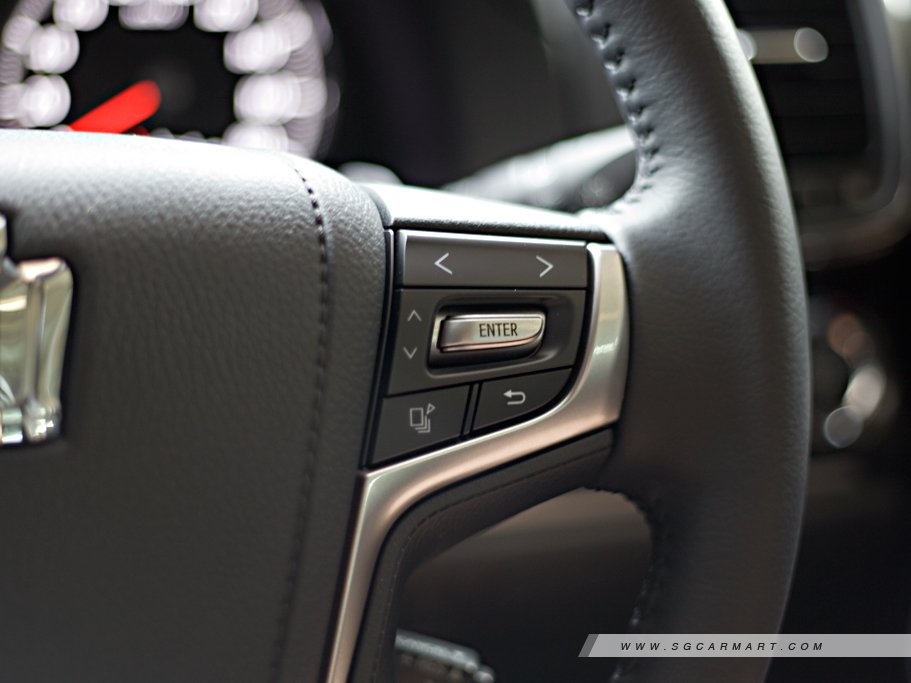 https://i.i-sgcm.com/new_cars/cars/11919/11919_g15