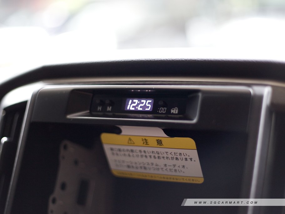 https://i.i-sgcm.com/new_cars/cars/11919/11919_g18
