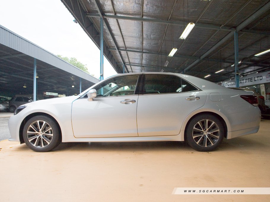 https://i.i-sgcm.com/new_cars/cars/11919/11919_g2