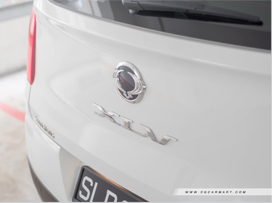 https://i.i-sgcm.com/new_cars/cars/11927/11927_g18