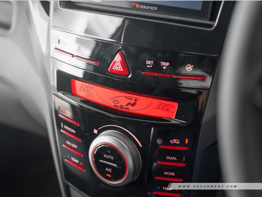 https://i.i-sgcm.com/new_cars/cars/11927/11927_g26