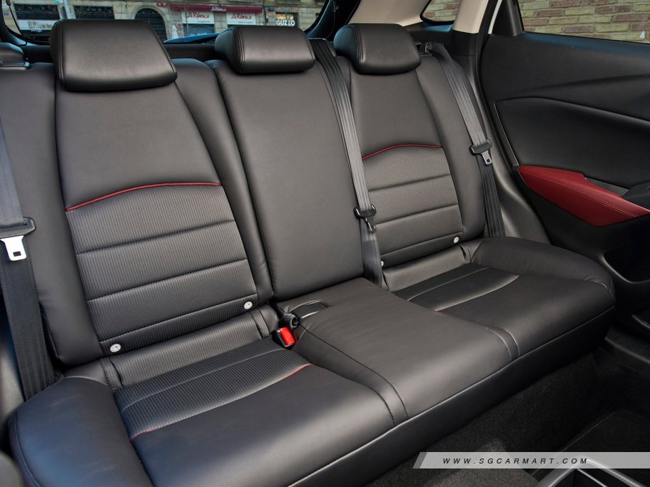 https://i.i-sgcm.com/new_cars/cars/11930/11930_g11