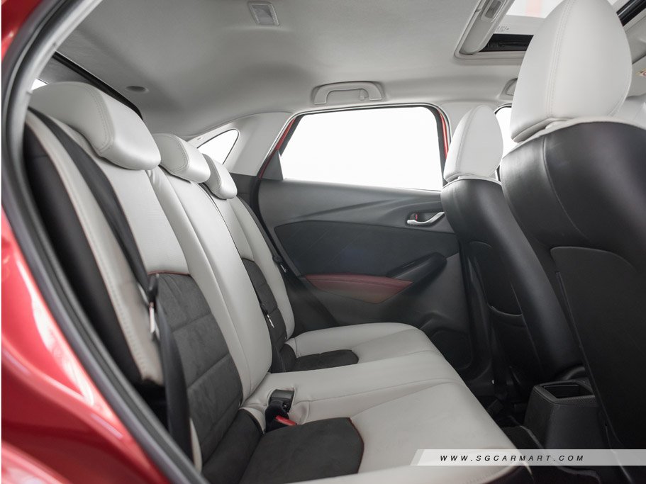 https://i.i-sgcm.com/new_cars/cars/11930/11930_g24