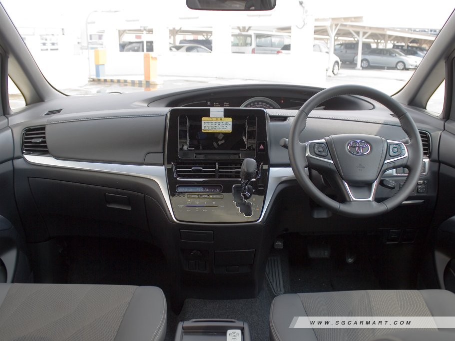 https://i.i-sgcm.com/new_cars/cars/11940/11940_g13