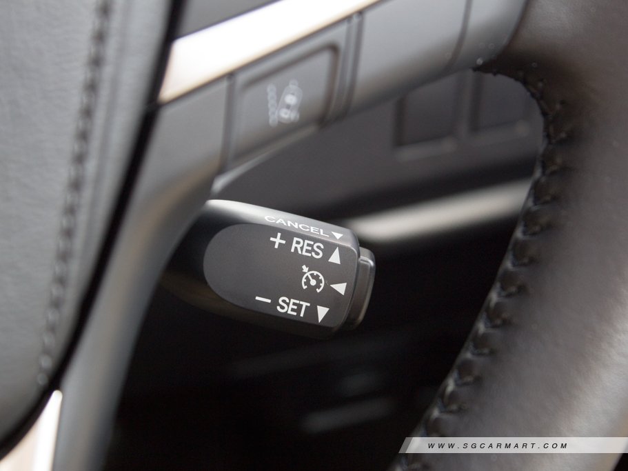 https://i.i-sgcm.com/new_cars/cars/11940/11940_g15