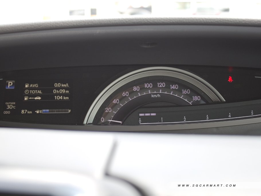 https://i.i-sgcm.com/new_cars/cars/11940/11940_g17
