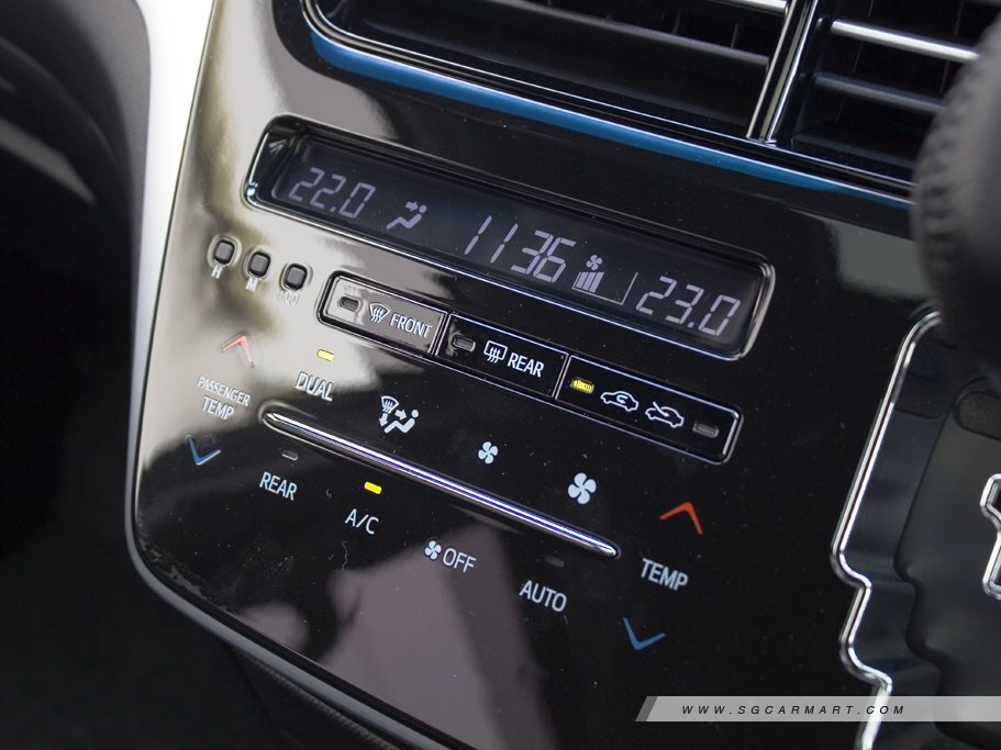 https://i.i-sgcm.com/new_cars/cars/11940/11940_g18