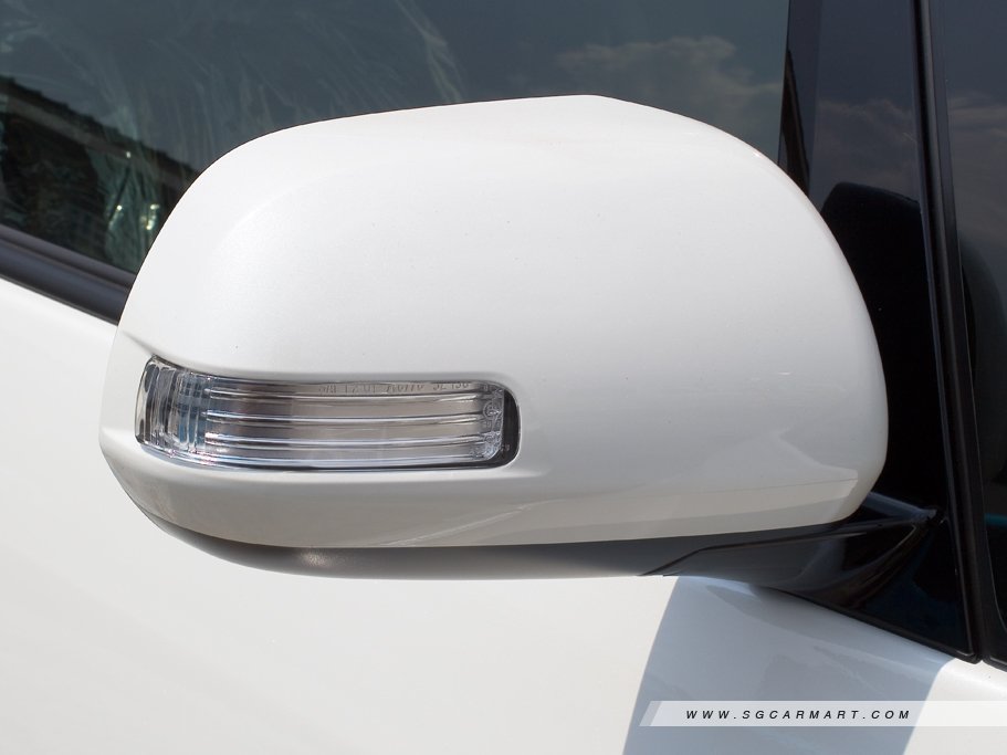 https://i.i-sgcm.com/new_cars/cars/11940/11940_g8