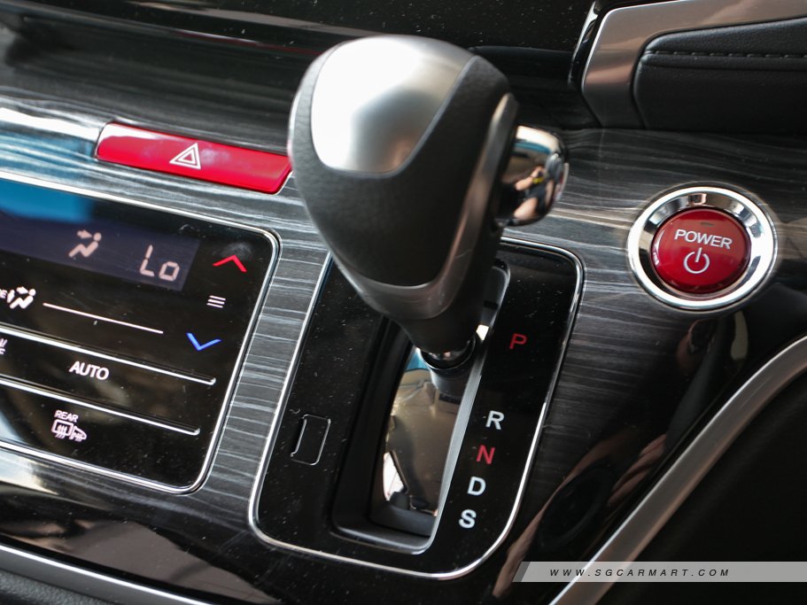 https://i.i-sgcm.com/new_cars/cars/11941/11941_g17