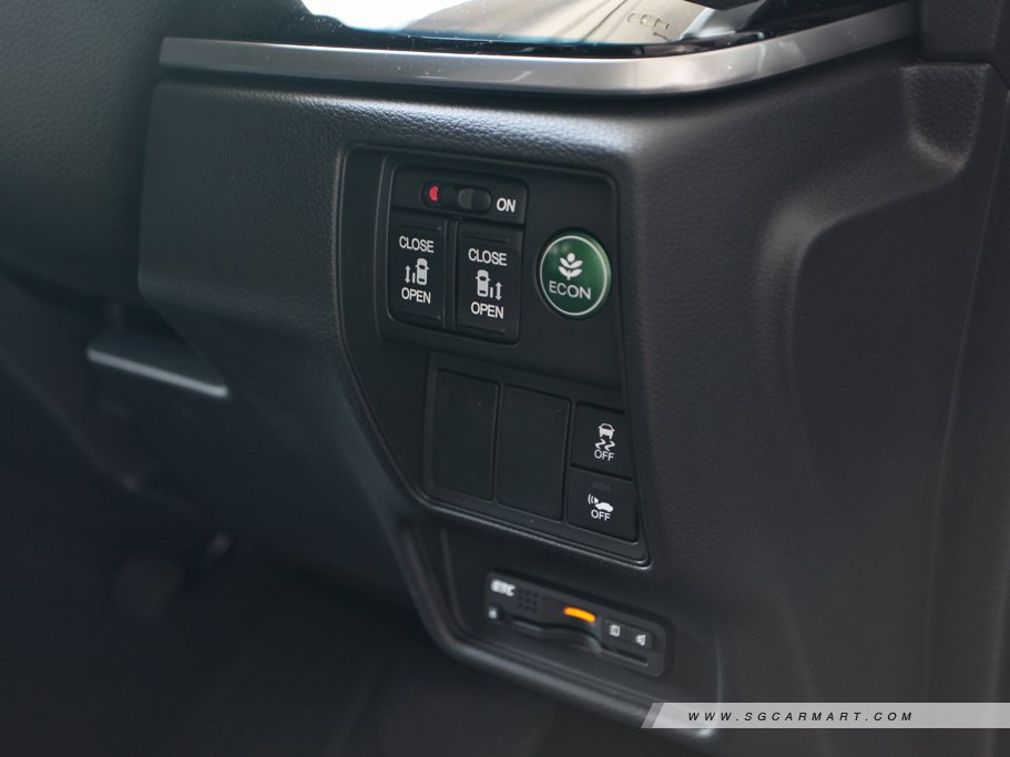https://i.i-sgcm.com/new_cars/cars/11941/11941_g19