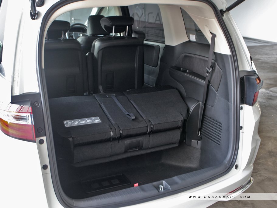https://i.i-sgcm.com/new_cars/cars/11941/11941_g21