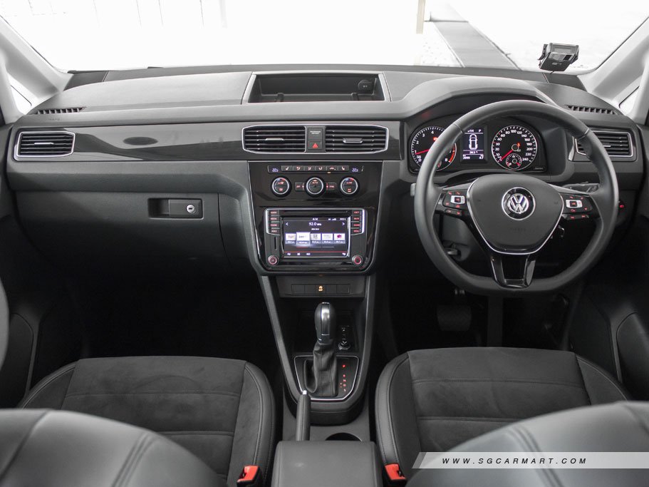 https://i.i-sgcm.com/new_cars/cars/11943/11943_g33
