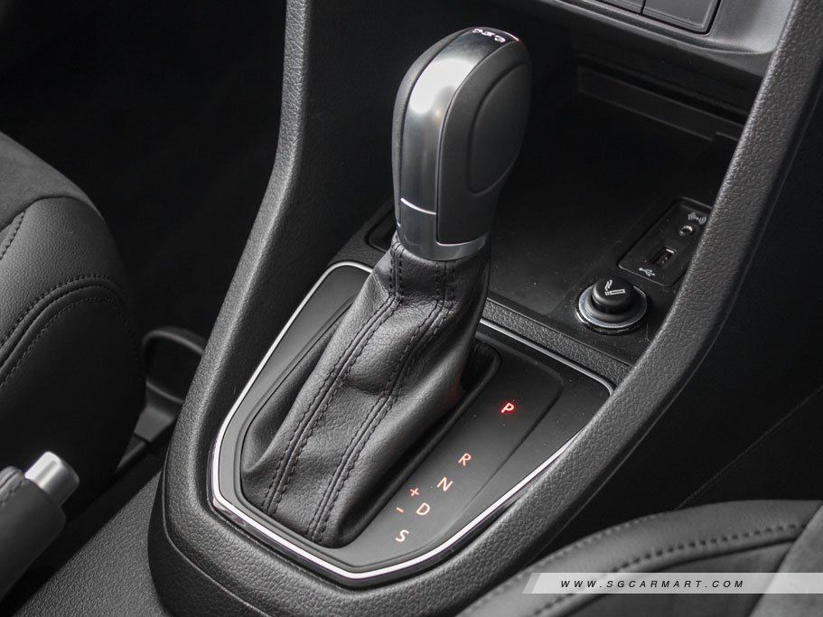 https://i.i-sgcm.com/new_cars/cars/11943/11943_g39