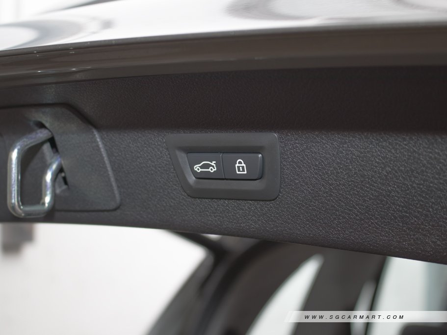 https://i.i-sgcm.com/new_cars/cars/11944/11944_g26