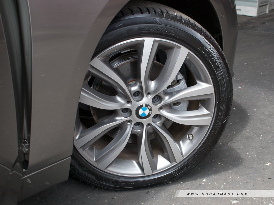 https://i.i-sgcm.com/new_cars/cars/11944/11944_g5