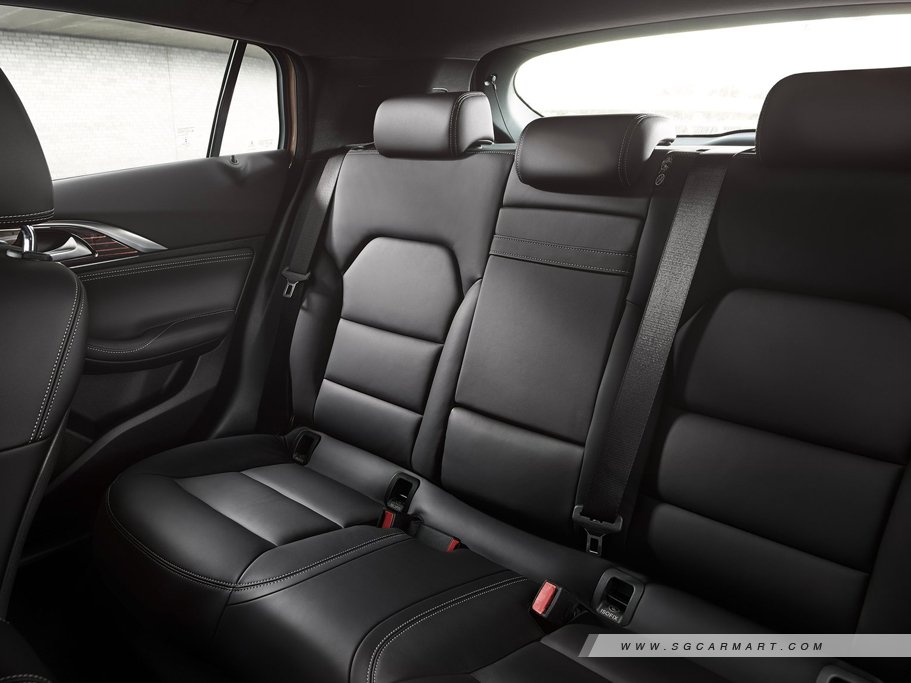 https://i.i-sgcm.com/new_cars/cars/11949/11949_g11