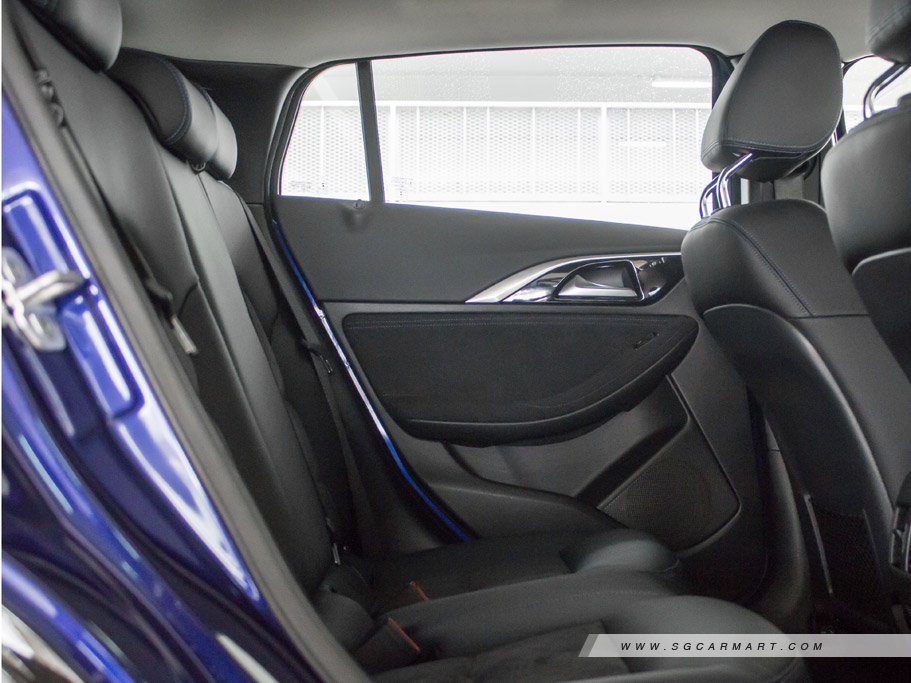 https://i.i-sgcm.com/new_cars/cars/11949/11949_g23
