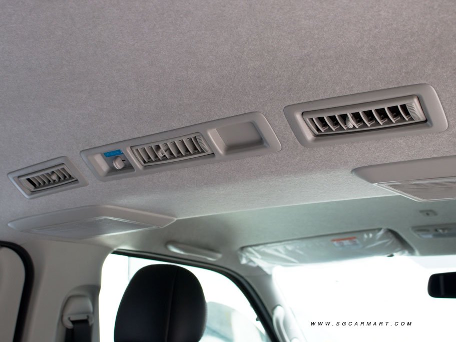 https://i.i-sgcm.com/new_cars/cars/11952/11952_g16