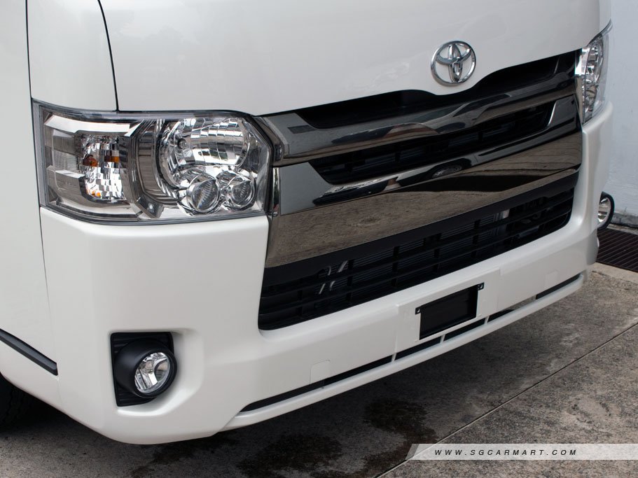 https://i.i-sgcm.com/new_cars/cars/11952/11952_g4