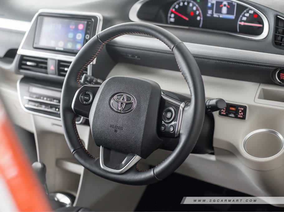 https://i.i-sgcm.com/new_cars/cars/11953/11953_g43