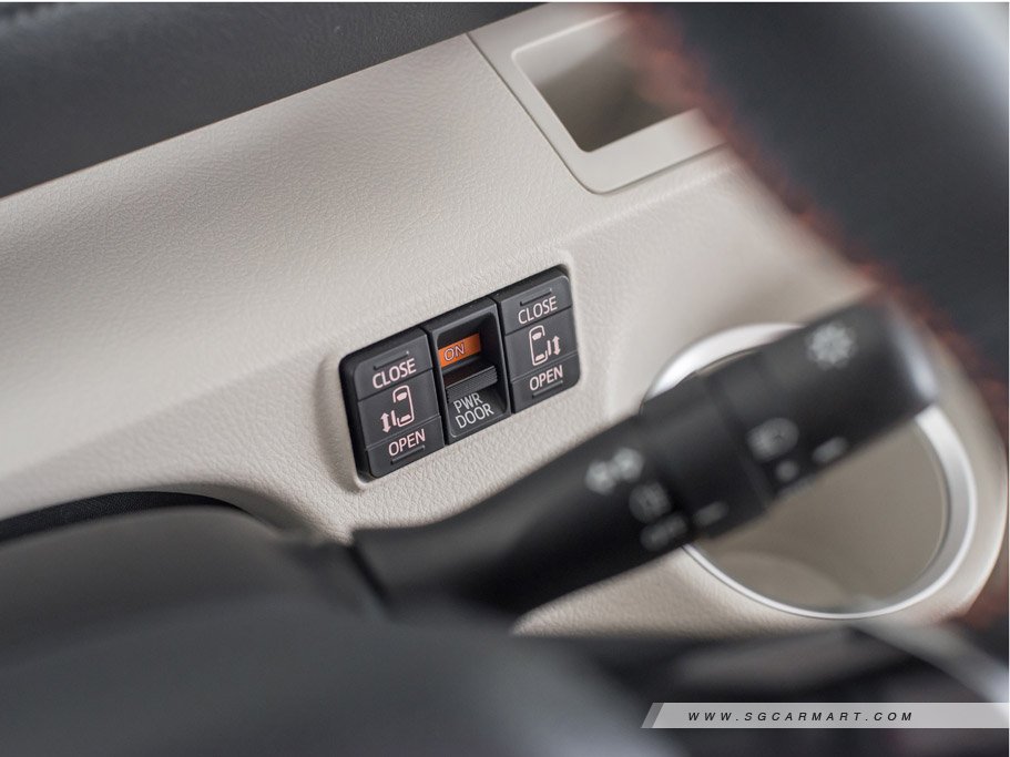 https://i.i-sgcm.com/new_cars/cars/11953/11953_g45
