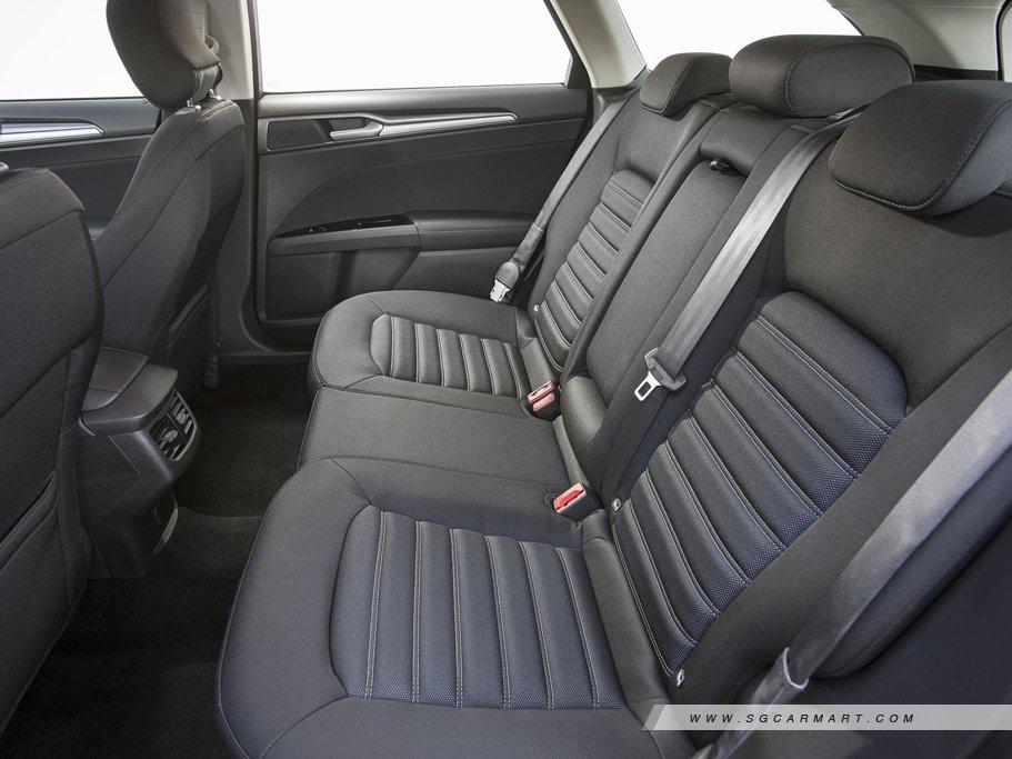 https://i.i-sgcm.com/new_cars/cars/11956/11956_g15
