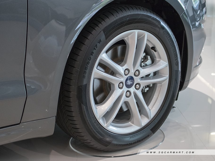 https://i.i-sgcm.com/new_cars/cars/11956/11956_g23
