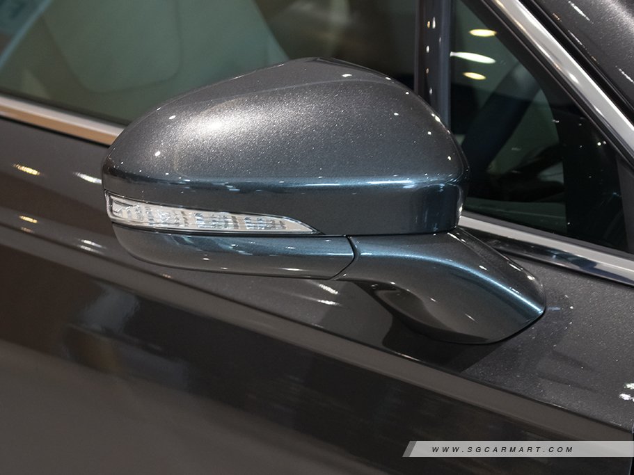 https://i.i-sgcm.com/new_cars/cars/11956/11956_g24