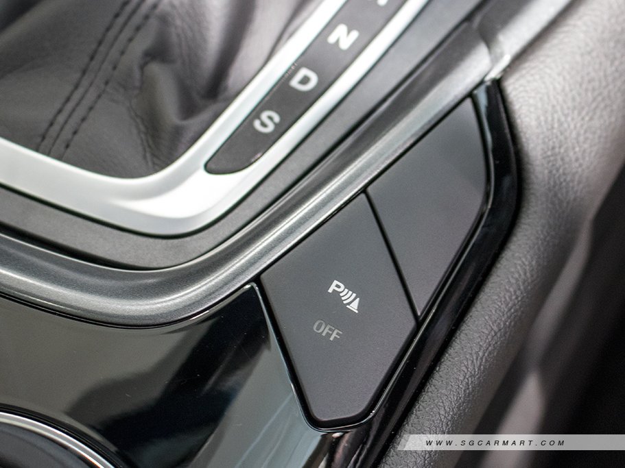 https://i.i-sgcm.com/new_cars/cars/11956/11956_g36
