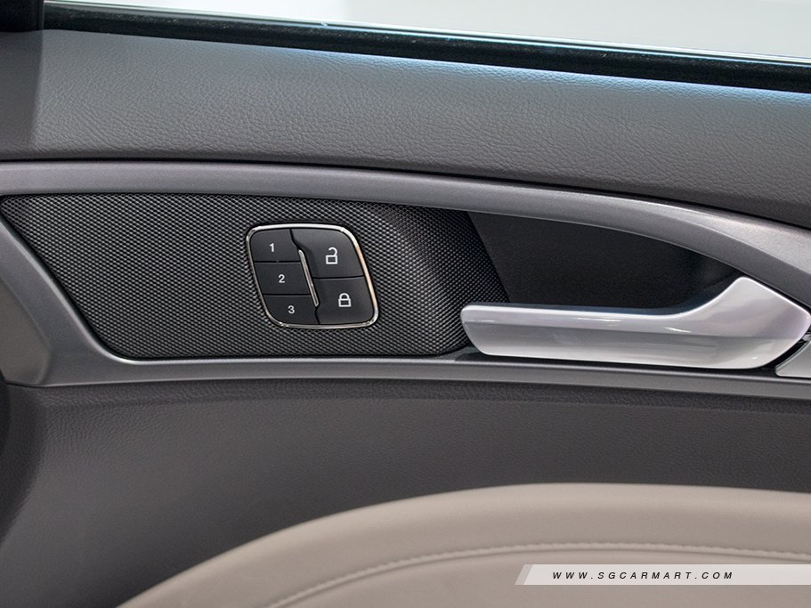 https://i.i-sgcm.com/new_cars/cars/11956/11956_g39